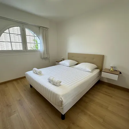 Belle Maison, 15mn De Paris, 2 Parkings Gratuits * Cachan