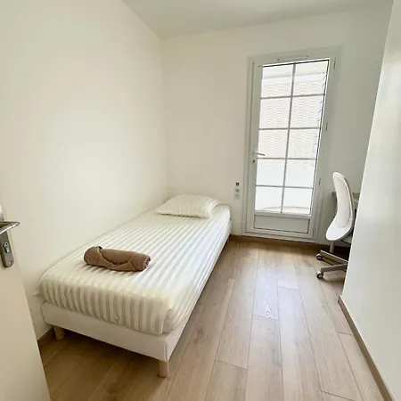 Belle Maison, 15mn De Paris, 2 Parkings Gratuits Cachan